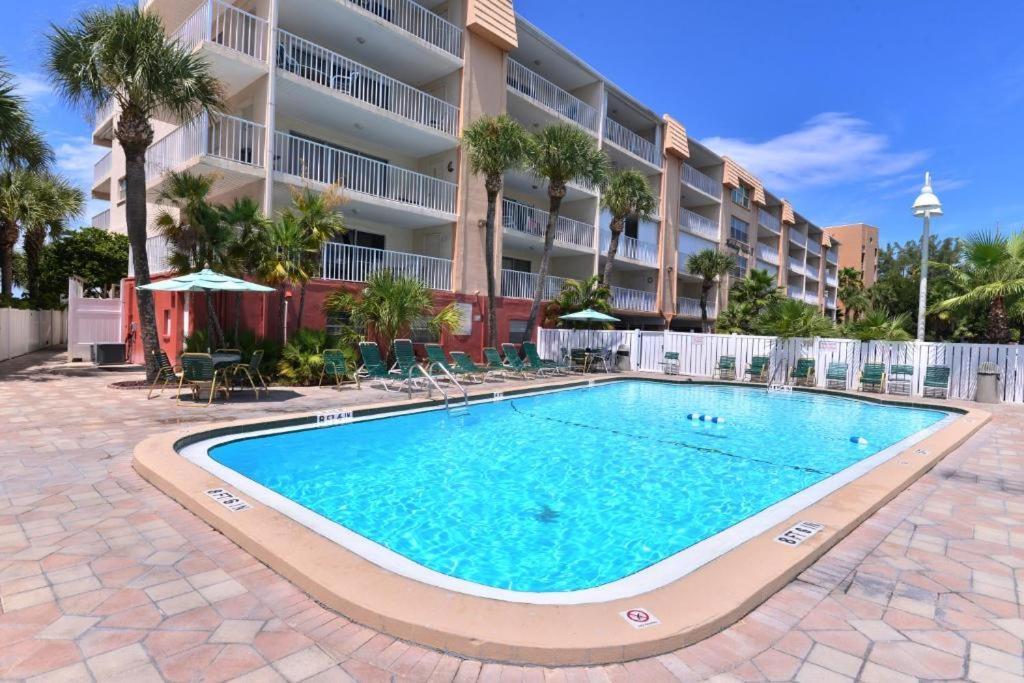 Beach Oasis - No Storm Damage & Guest Ready! Come Enjoy The Heated Pool & Relax At The Beach! Clearwater Beach Luaran gambar