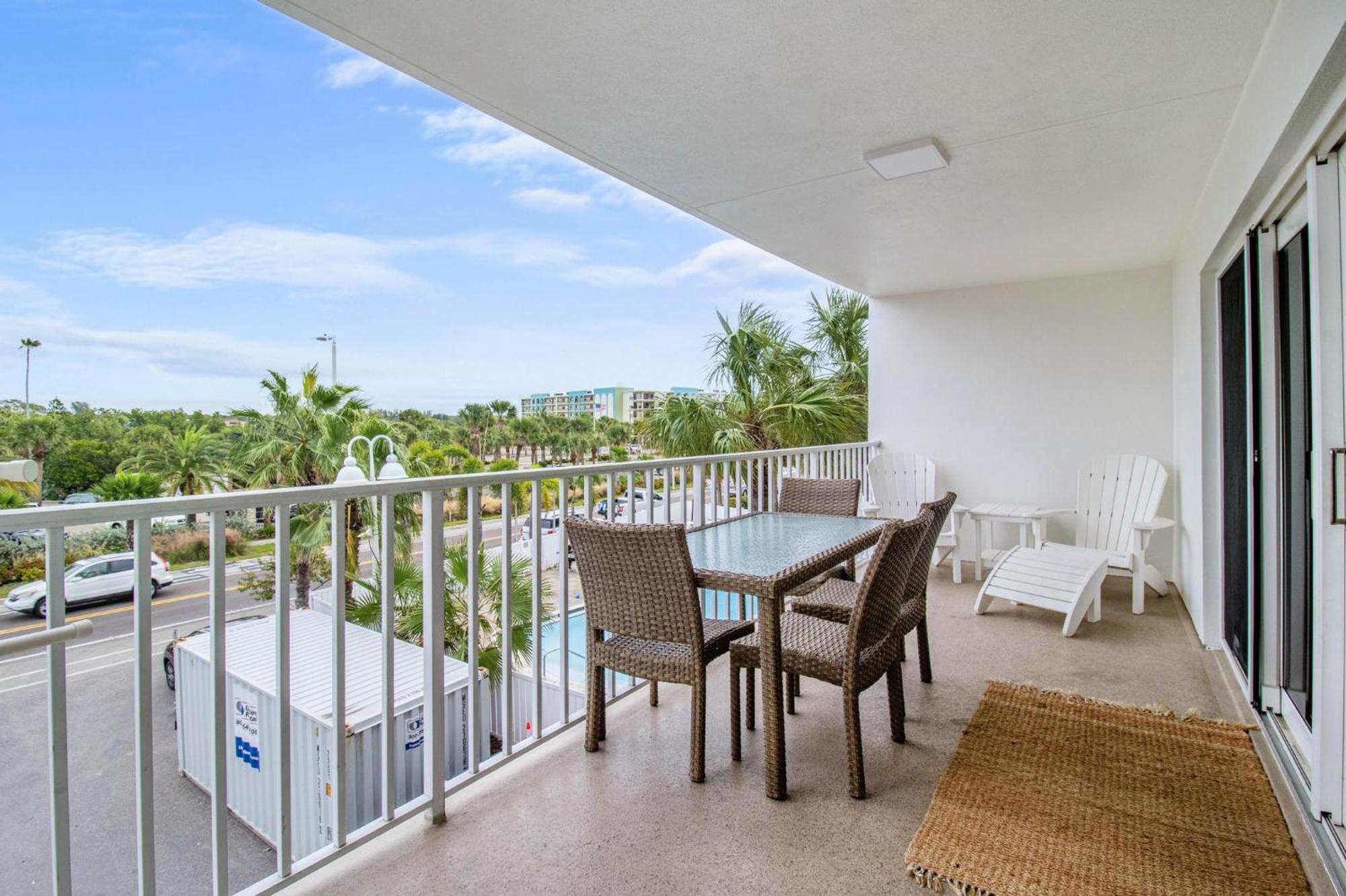 Beach Oasis - No Storm Damage & Guest Ready! Come Enjoy The Heated Pool & Relax At The Beach! Clearwater Beach Luaran gambar